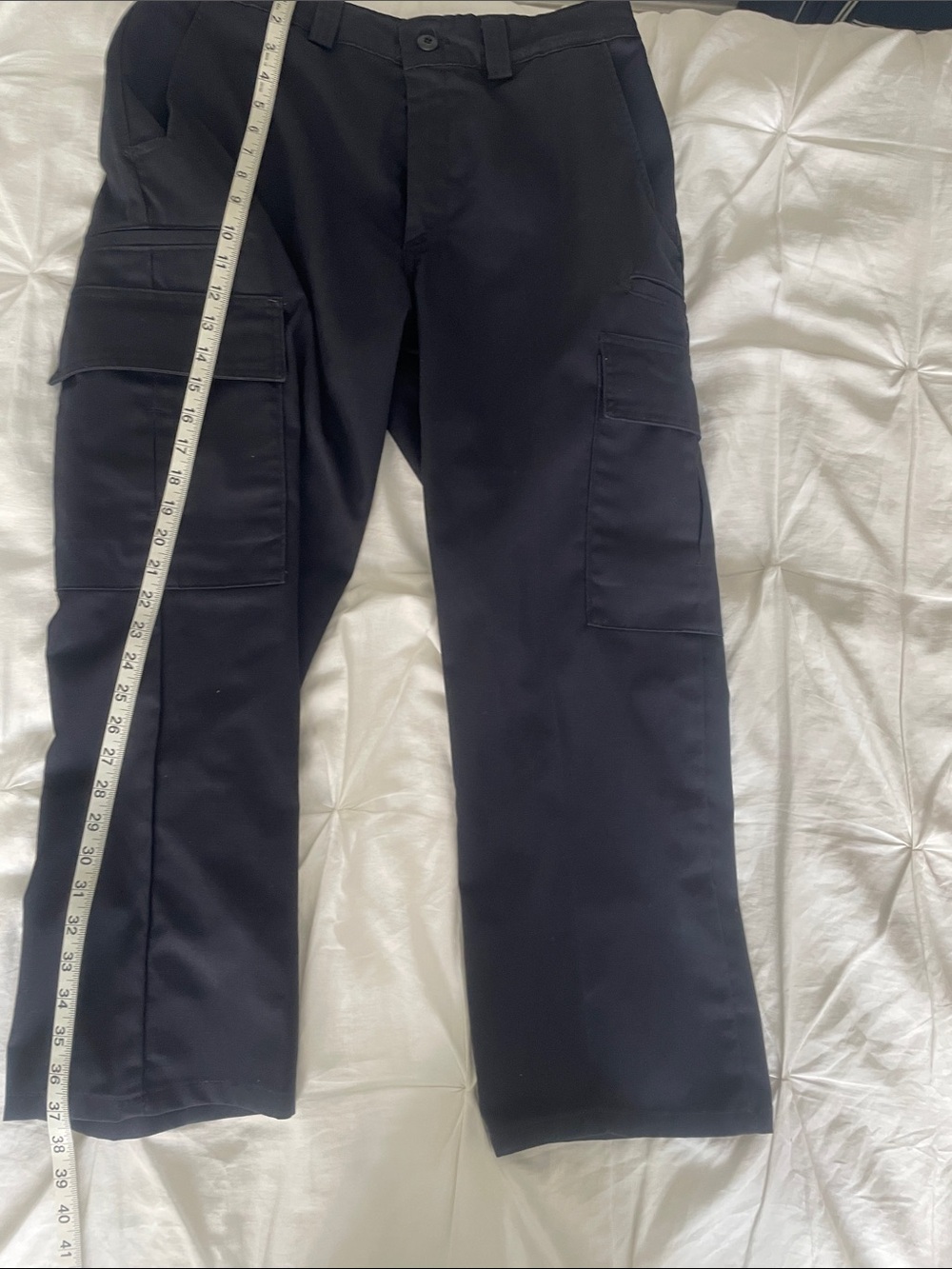 Men's Black Cargo Pants with Utility Pockets — Durable Everyday Wear